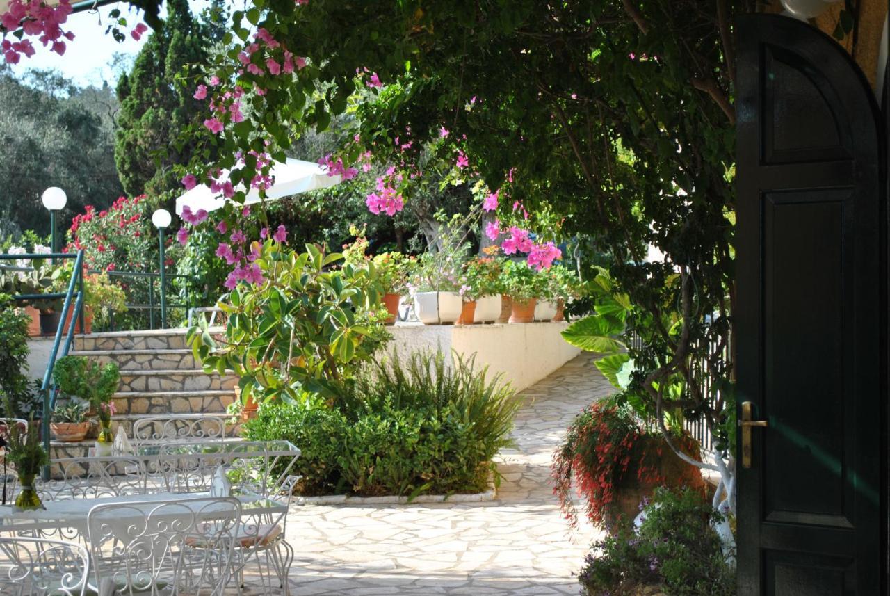 Hotel Helios Splendid Mpoukaris Dış mekan fotoğraf